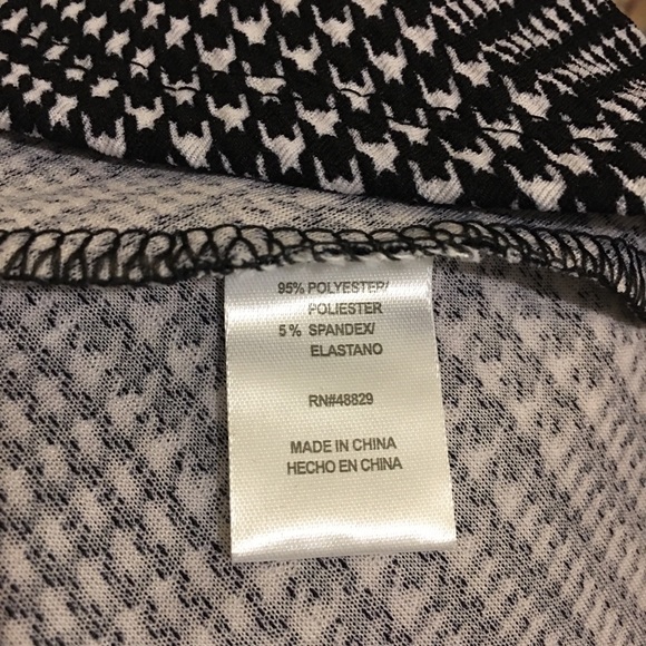 NWOT Zip-up peplum top - Picture 6 of 6